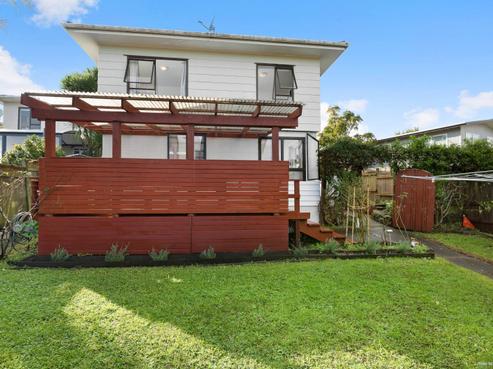 2/6 Reynolds Place, Torbay