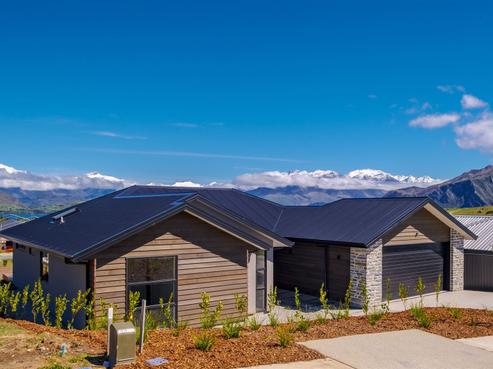 10 The Heights Avenue, Wanaka