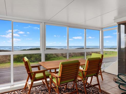 2/124 Ocean Road, Ohope