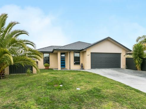 6 Karoola Place, Havelock North