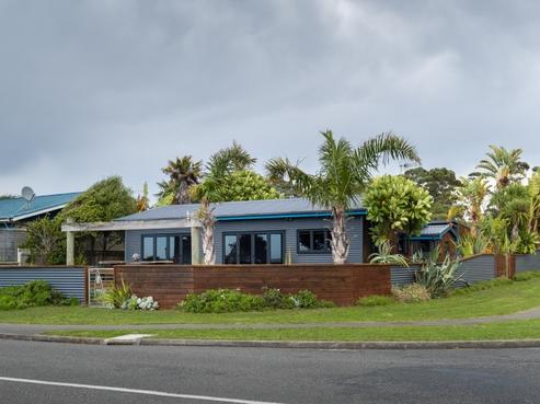 98 Beach Road, Haumoana
