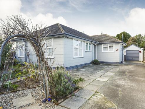 7 Hendon Place, West End