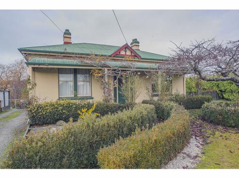 34 Grants Road, Marchwiel