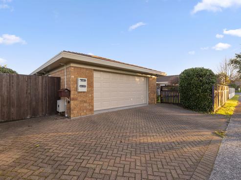 20 Robertson Street, Glenholme