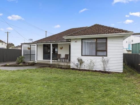 142A Molesworth Street, Taita