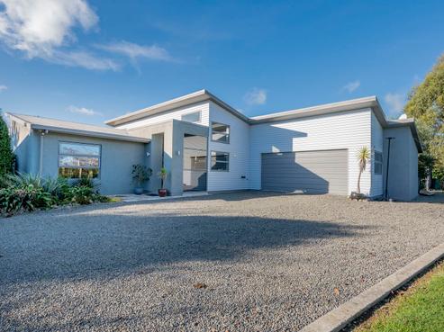 77 Waikawa Beach Road, Manakau