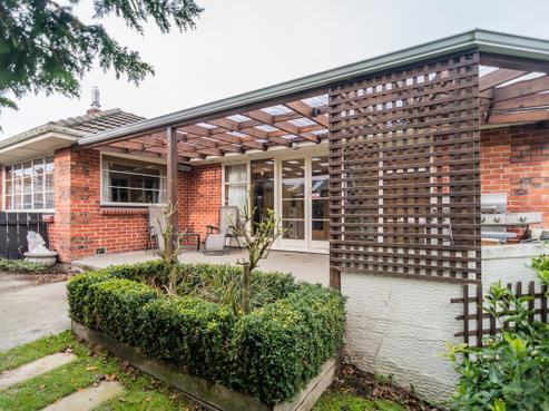 76 Le Cren Street, Seaview