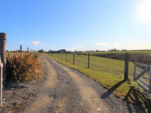 98 Barton Road, Fairview
