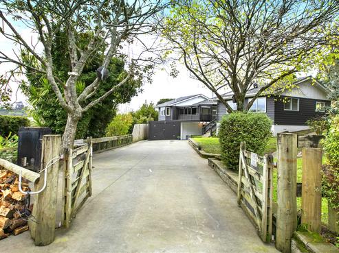 32 O'Neills Road, Swanson