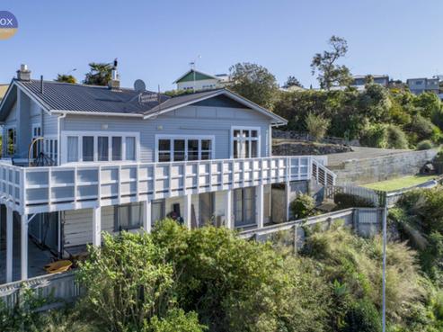 14 Guys Hill Road, Napier Hill
