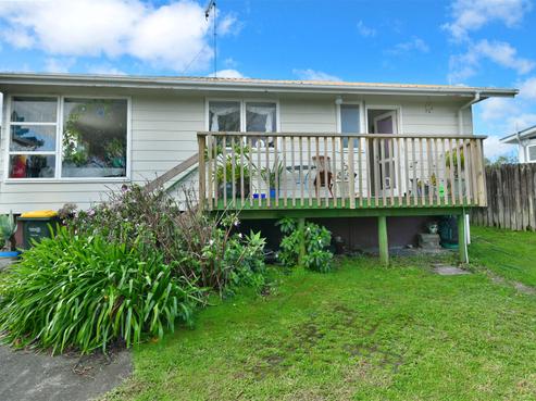 79 Brian Crescent, Stanmore Bay