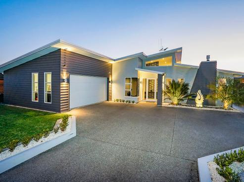 10 Rhys Avenue, Huntington