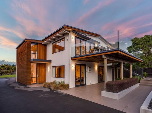 35 Rocking Horse Road, Southshore