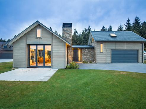 2 Parkview Street, Wanaka