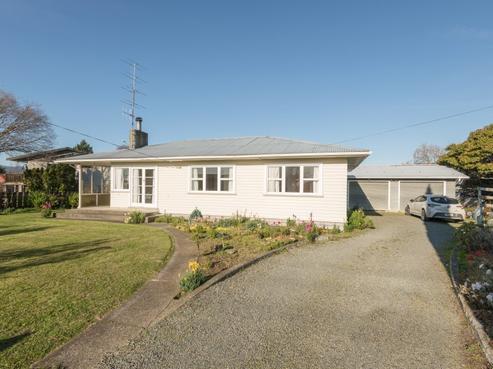 15 Bryant Road, Brightwater