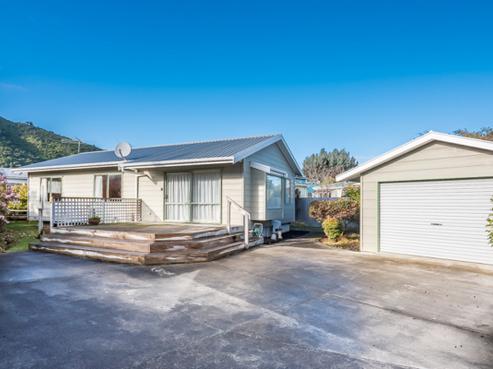 37 Parata Street, Waikanae