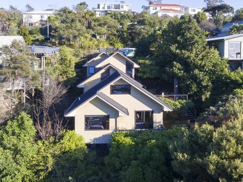 46 Queens Road, Stepneyville