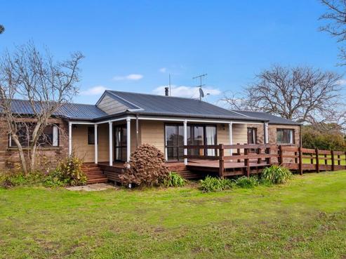 29 East Bank Road, Thornton