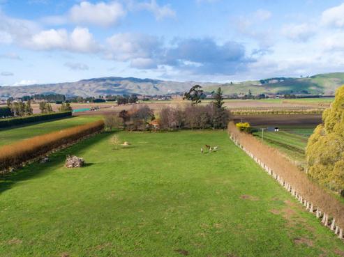 71 Rosser Road, Longlands