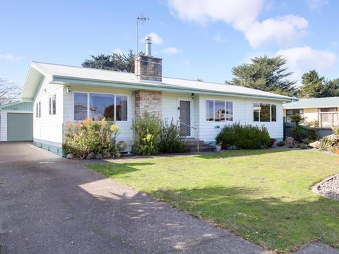25 Exeter Crescent, Pirimai