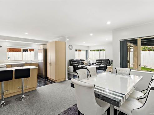 2/34 Aspiring Avenue, Clover Park