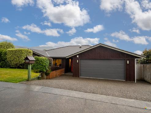 117 Kirton Drive, Riverstone Terraces