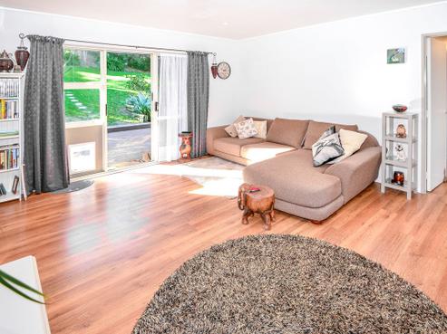 64A Brian Crescent, Stanmore Bay