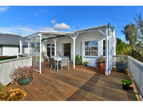 9 Moffat Road, Red Beach