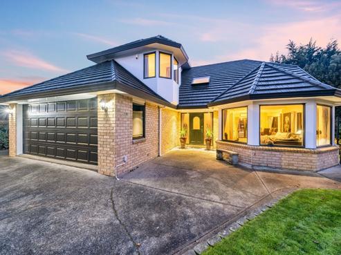 18 Betty Watt Grove, Riverstone Terraces