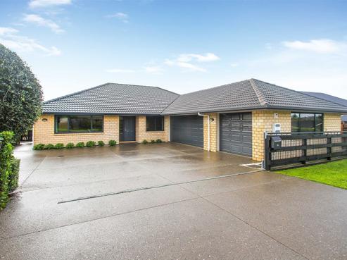 35 Lough Bourne Drive, Pukekohe