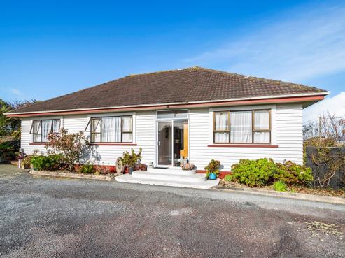 44 Dixon Avenue, Hawera