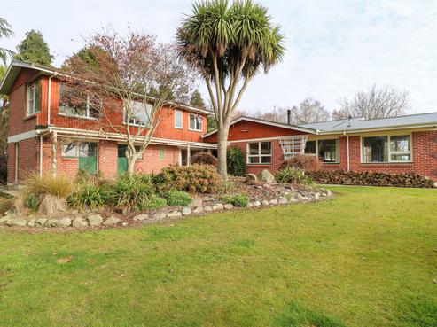 1 Aker Road, Winchester