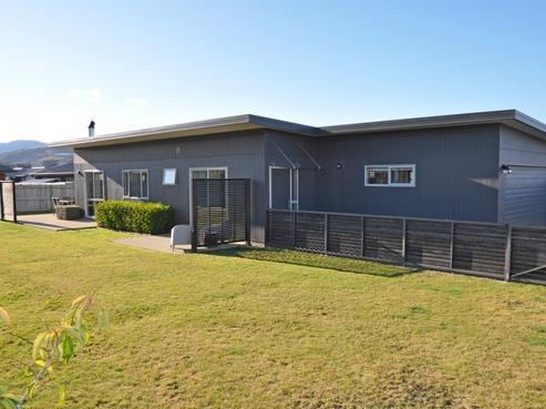 60 Frye Crescent, Albert Town