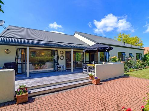 19 Kahurangi Drive, Lynmore