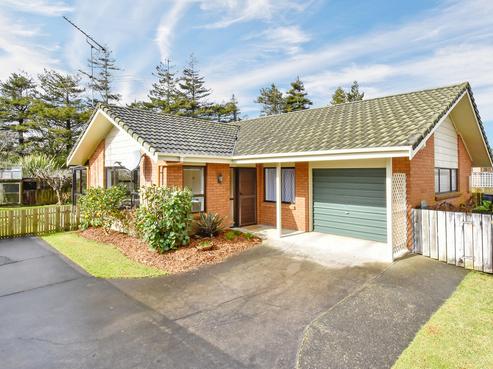 16B Reidy Place, Pukekohe