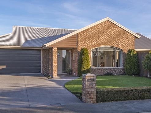 16 Highwood Lane, Burnside