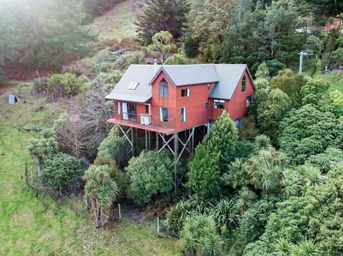 7 Harmans Road, Lyttelton