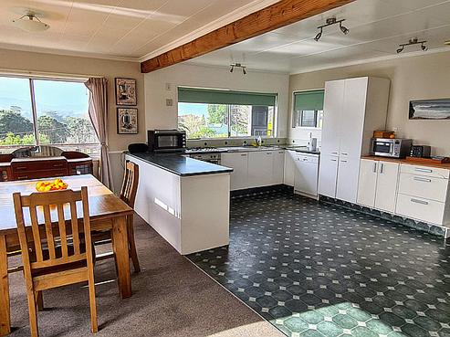 5 View Street, Maungaturoto