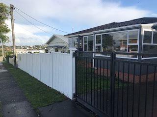 13 Tui Glen Road, Birkenhead
