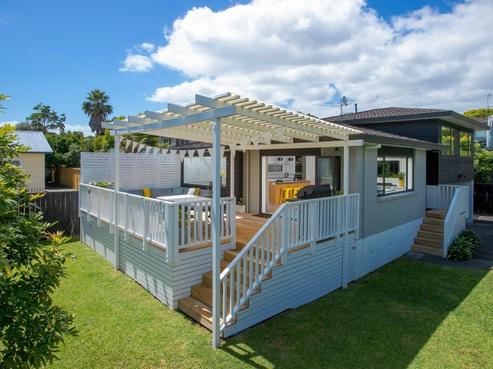2/41 Wright Road, Point Chevalier