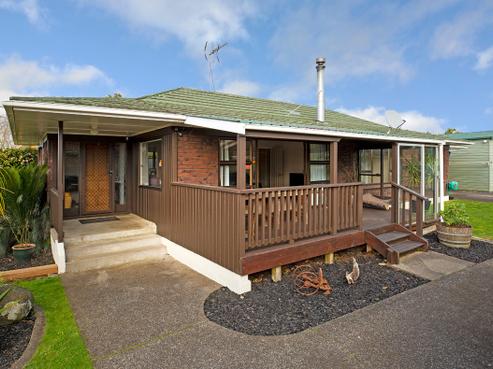 54 Paterson Avenue West, Pukekohe
