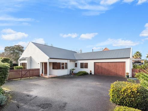 81 Harrowfield Drive, Harrowfield