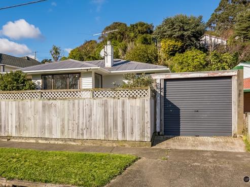 212 Waddington Drive, Naenae