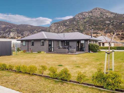 50 Sherwin Avenue, Albert Town