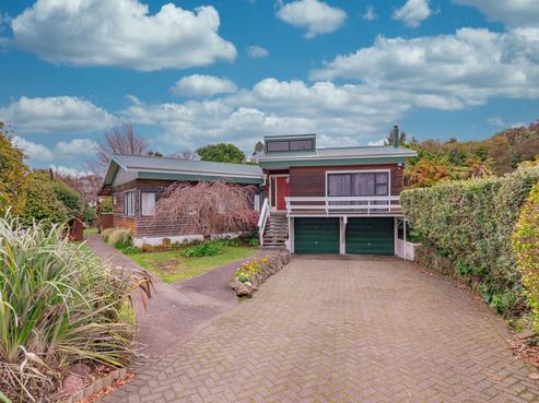 11 Eaton Crescent, Otamatea
