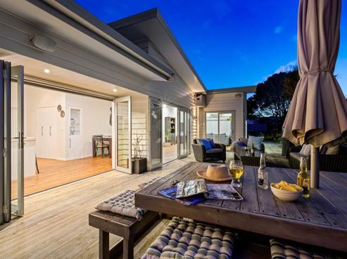 24 Sunkist Bay Road, Beachlands