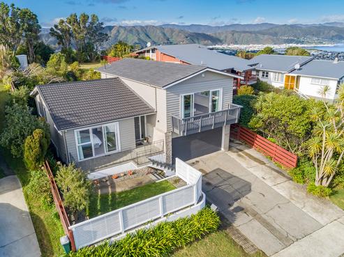 110 Dowse Drive, Maungaraki