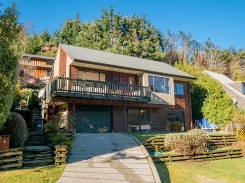 3 Mackinnon Terrace, Fernhill/Sunshine Bay