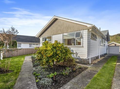 7 Ferretti Grove, Avalon
