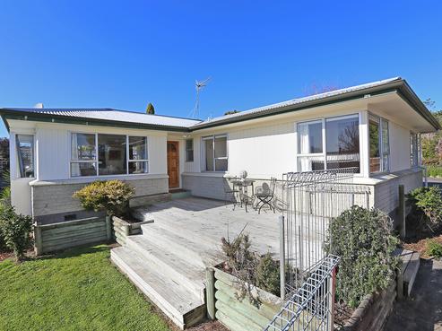 7 James Cook Street, Havelock North